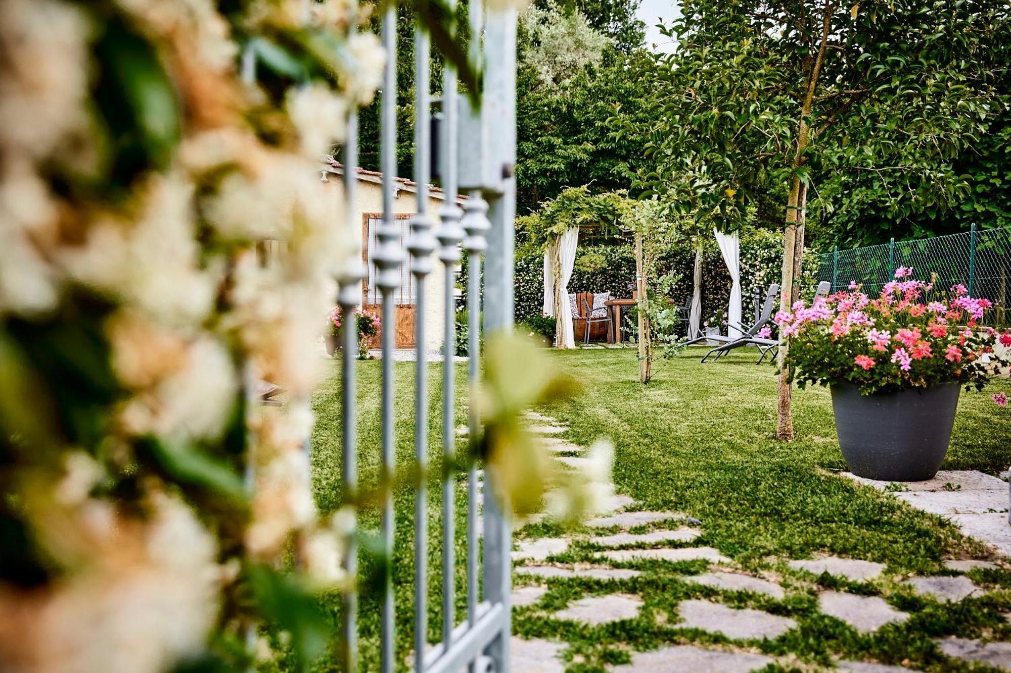 Апартаменты La Piccola Loggia Торрита-ди-Сьена Экстерьер фото