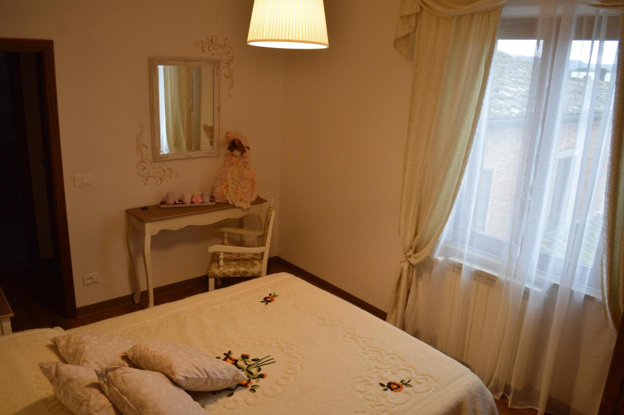 Апартаменты La Piccola Loggia Торрита-ди-Сьена Номер фото
