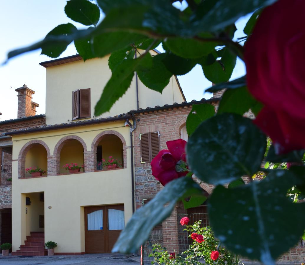 Апартаменты La Piccola Loggia Торрита-ди-Сьена Номер фото