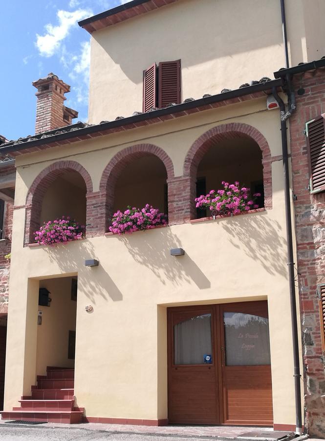Апартаменты La Piccola Loggia Торрита-ди-Сьена Экстерьер фото